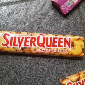 CEK BPOM Cokelat Susu Dengan Kismis dan Kacang Almond Silver Queen