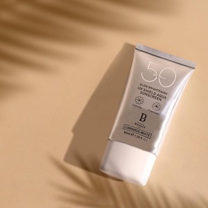 Cek Bpom Luminous White Glow Brightening Uv Shield Aqua Sunscreen (Spf 50 Pa+++) Premiere Beaute