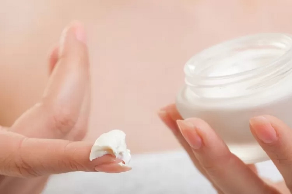 Tips Memilih Cream Pemutih Wajah yang Aman, Waspadai Kandungan!